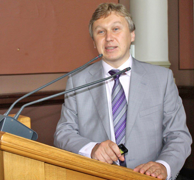 Максим Титов – представник програми розвитку і досліджень ЦЕРНу (Франція)