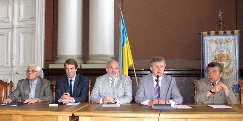 Зліва направо: Зорян Піх, Гіль Маметз, Борис Гриньов, Максим Титов, Зіновій Назарчук